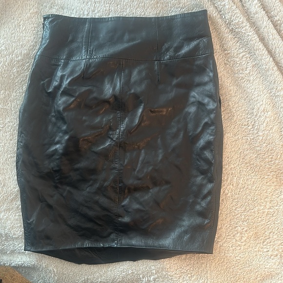 Elin Kling for Marciano real leather skirt - Picture 2 of 4